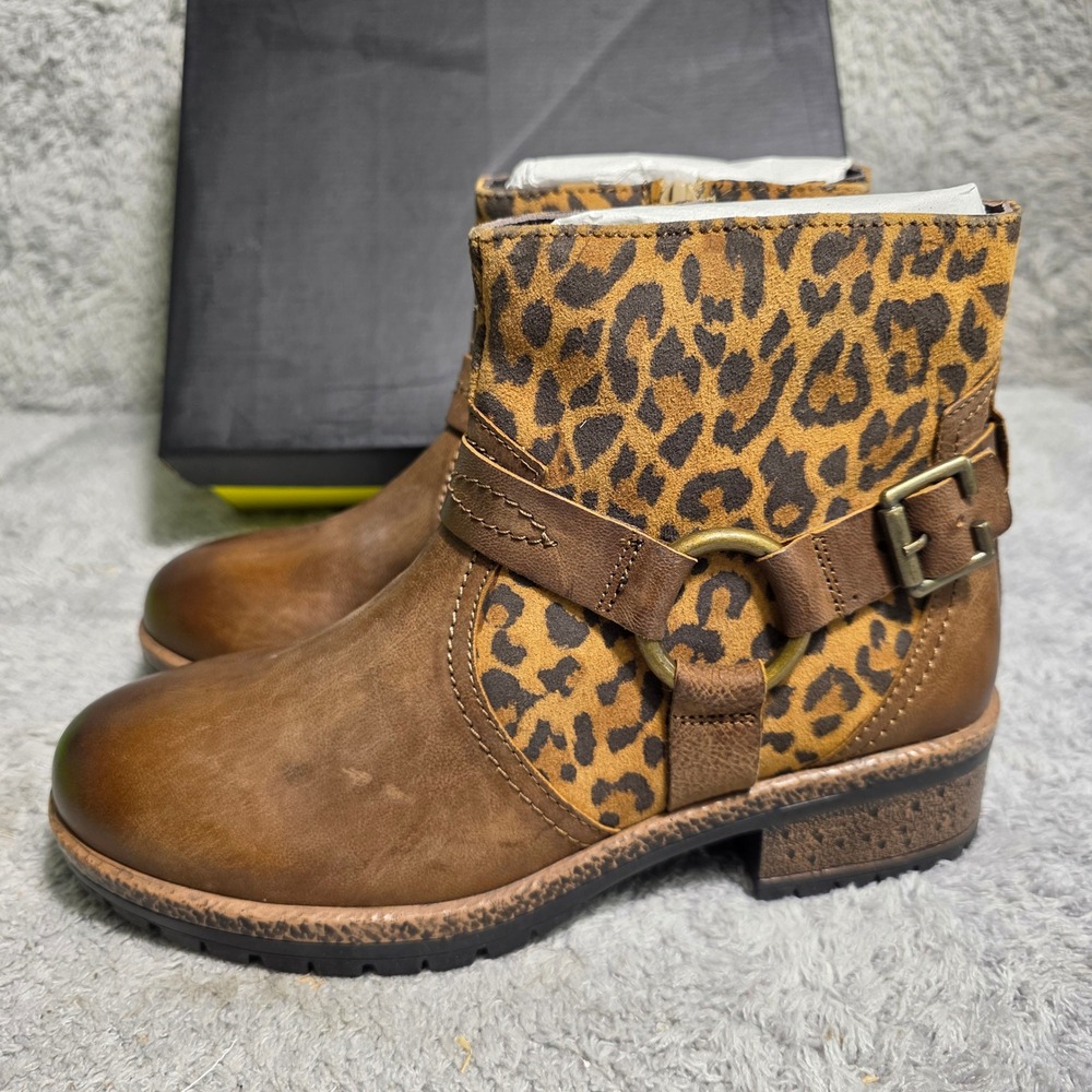 Very Volatile Ankle Boots Bootie Brown Leather Leopard Harness Womens 8 New WILD